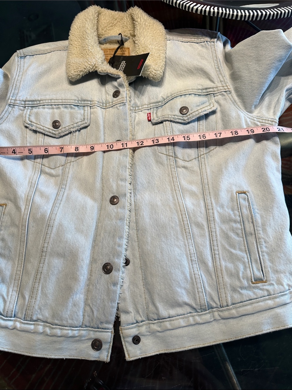 Levi's Light Wash Denim Jacket with Cream Sherpa Collar - Picture 7 of 8